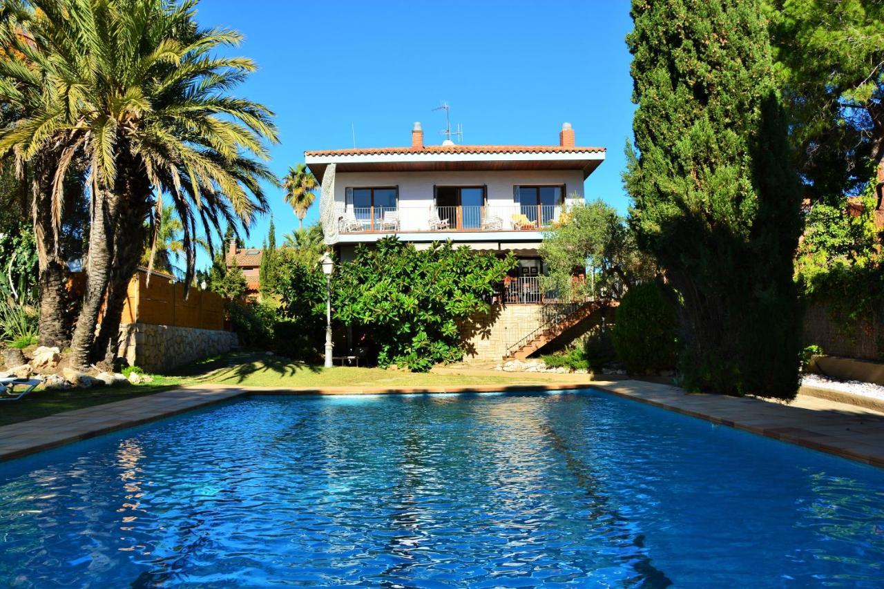 Villa Sitges El Ranch Amaizing Outdoor Areas Beaches At 5 Minutes Walk Sitges At 15 Min Drive Ac Pool Jacuzzi & Garden Xxl Calafell Ngoại thất bức ảnh