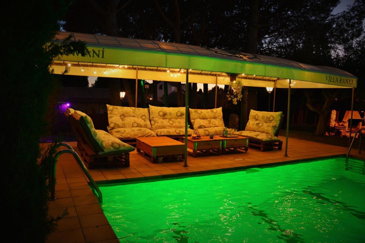 Villa Sitges El Ranch Amaizing Outdoor Areas Beaches At 5 Minutes Walk Sitges At 15 Min Drive Ac Pool Jacuzzi & Garden Xxl Calafell Ngoại thất bức ảnh