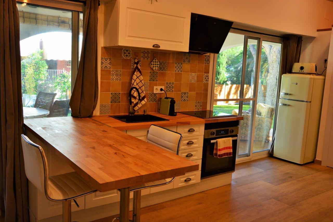 Villa Sitges El Ranch Amaizing Outdoor Areas Beaches At 5 Minutes Walk Sitges At 15 Min Drive Ac Pool Jacuzzi & Garden Xxl Calafell Ngoại thất bức ảnh