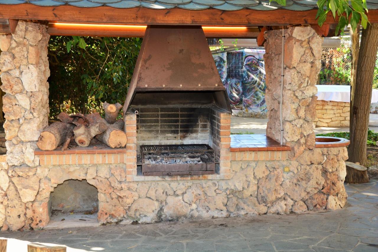 Villa Sitges El Ranch Amaizing Outdoor Areas Beaches At 5 Minutes Walk Sitges At 15 Min Drive Ac Pool Jacuzzi & Garden Xxl Calafell Ngoại thất bức ảnh